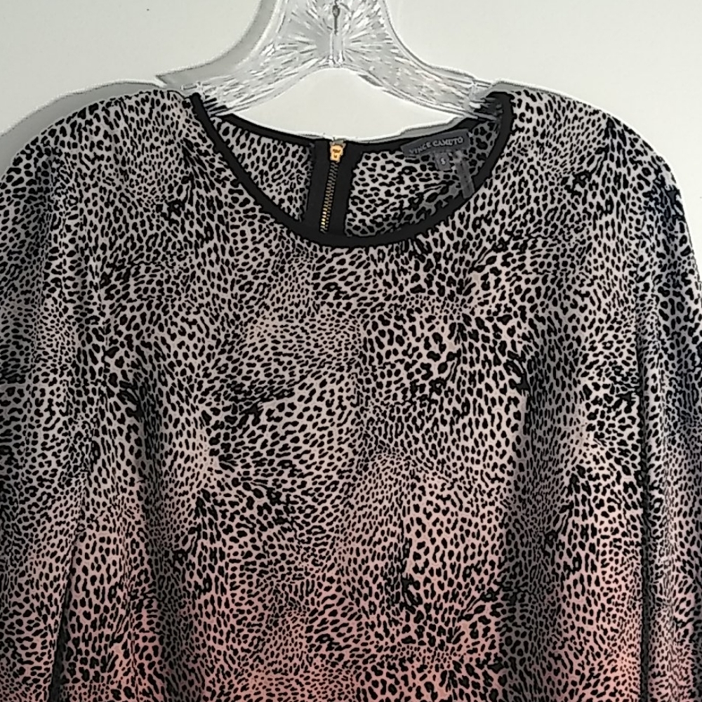 Vince Camuto cheetah print long sleeve blouse